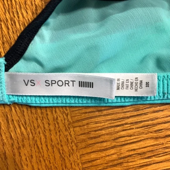 🍓3/$15🍓Victorias Secret VSX Sport Bra 32C - Picture 5 of 6